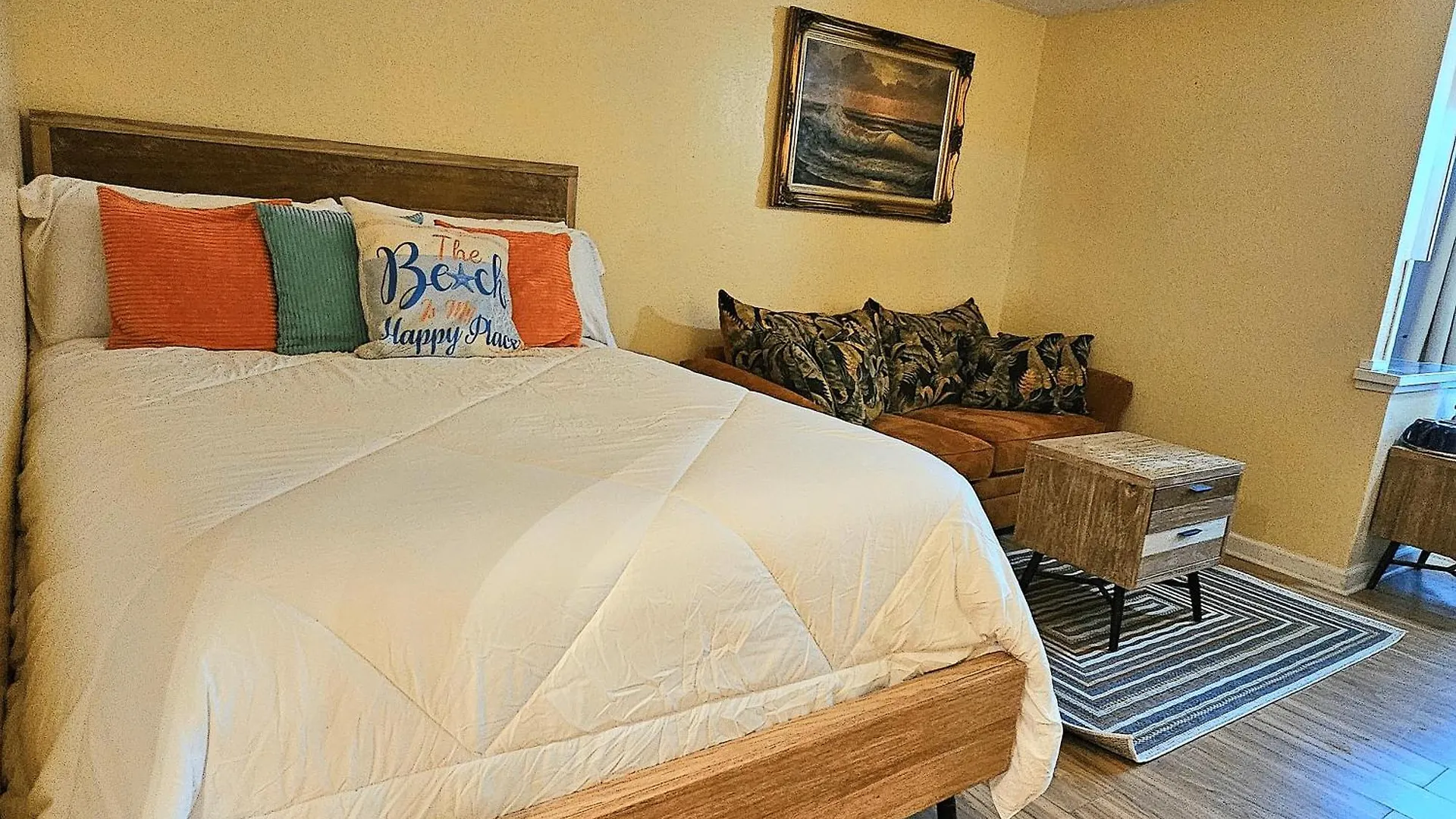 Oceanfront Escape With Balcony And Heated Salt Water Pool Sleeps 4 Aparthotel Daytona Beach United States